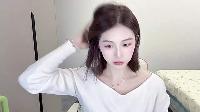 Snapshot of Cookie-oo chatting on 10/10/25, 01:32 Cookie-oo online show from 10/10/25, 01:32