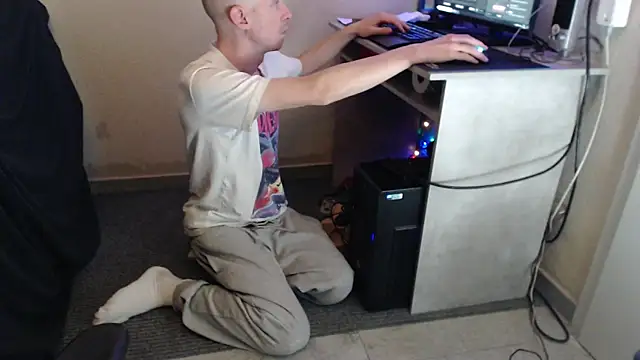 Snapshot of sakiramissy chatting on 03/21/26, 09:18 sakiramissy online show from 03/21/26, 09:18