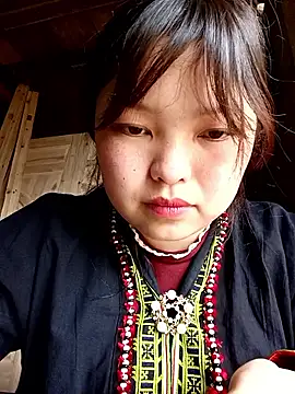 XoiXoi232 online show from 02/17/26, 05:04