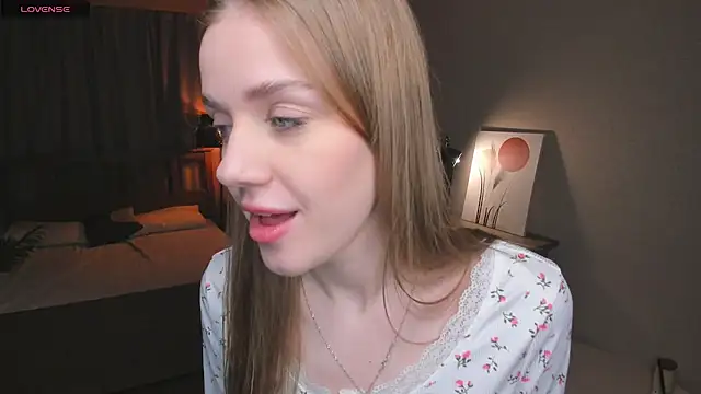 OdellaFrake online show from 11/28/25, 07:49