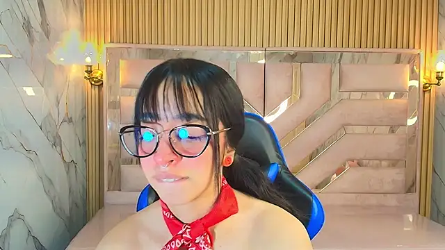 zoe r  online show from 10/04/25, 03:15