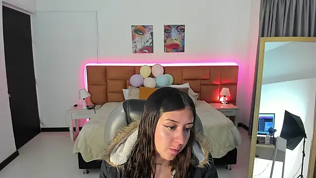 Catti Brie online show from 05/14/26, 11:39