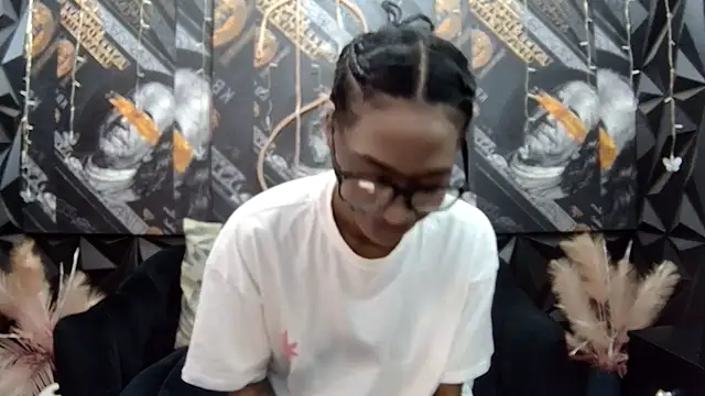 Lilmisbaddyxxx online show from 10/06/25, 05:43