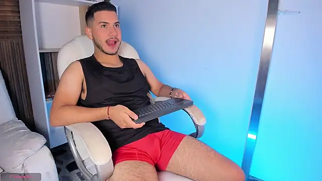 Snapshot of Axel_grey_ chatting on 09/21/25, 01:02 Axel grey online show from 09/21/25, 01:02