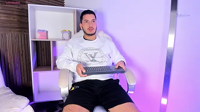 Axel grey  online show from 11/09/25, 12:58