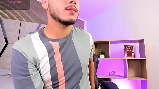 Axel grey  online show from 02/16/26, 12:45