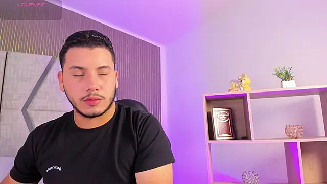 Axel grey  online show from 03/10/26, 12:43