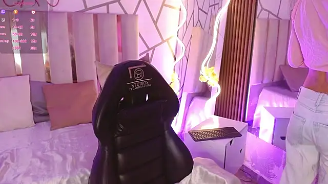 CYRUS TAY online show from 02/23/26, 12:24