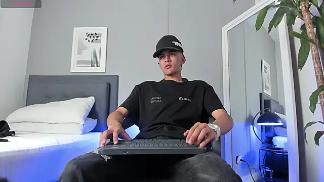 Tylerffoxx online show from 09/13/25, 08:30