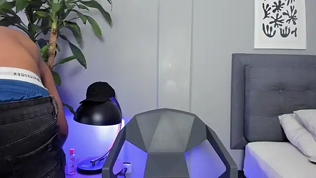 Tylerffoxx online show from 04/10/26, 09:08