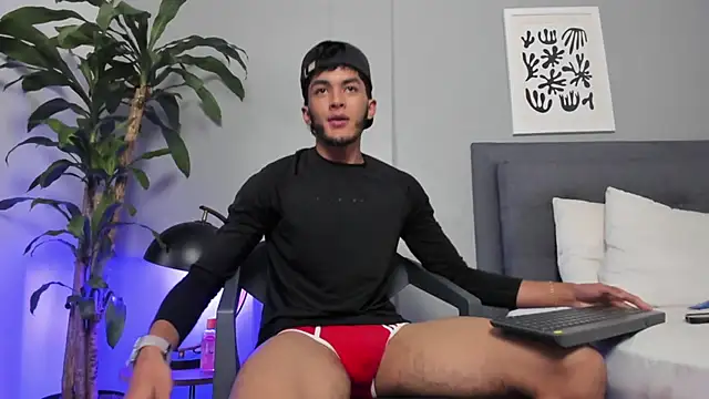 Tylerffoxx online show from 05/14/26, 07:31