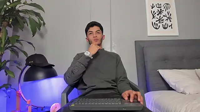 Tylerffoxx online show from 06/21/26, 06:16