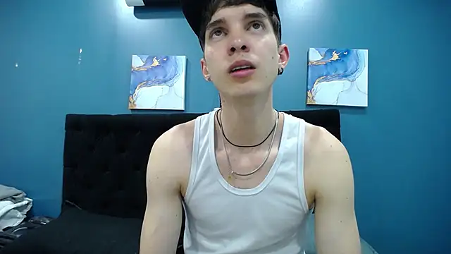 Jheampiiero online show from 10/31/25, 01:34