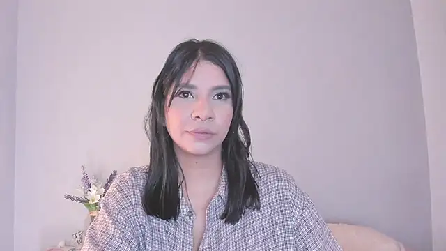 Laura-angeel online show from 02/05/26, 04:44