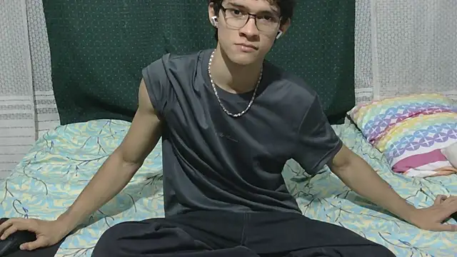 Samuel Hills II online show from 02/17/26, 01:51