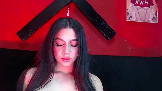 Megan Luxe online show from 11/21/25, 12:10