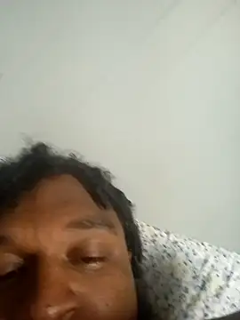 Snapshot of Longthickdick33 chatting on 10/26/25, 02:28 Longthickdick33 online show from 10/26/25, 02:28