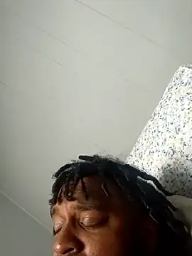 Snapshot of Longthickdick33 chatting on 11/11/25, 08:36 Longthickdick33 online show from 11/11/25, 08:36