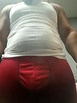 Snapshot of Longthickdick33 chatting on 12/14/25, 06:45 Longthickdick33 online show from 12/14/25, 06:45