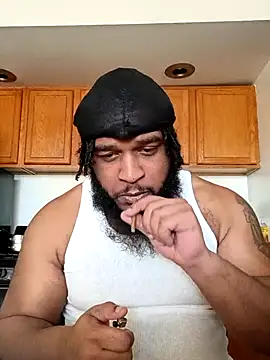 Snapshot of Longthickdick33 chatting on 02/24/26, 02:26 Longthickdick33 online show from 02/24/26, 02:26