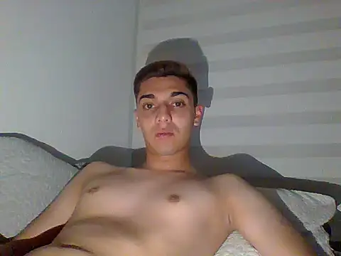 Snapshot of Linkimoli chatting on 09/11/25, 04:34 Linkimoli online show from 09/11/25, 04:34