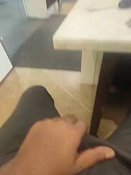 hotboy43339 online show from 07/03/26, 10:54