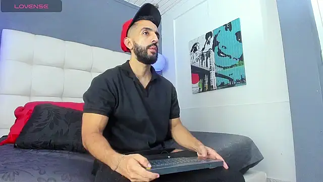 Yiyo10  online show from 02/07/26, 04:38