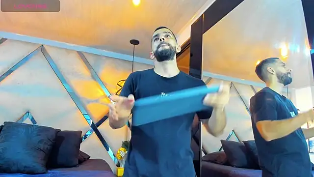 Yiyo10  online show from 04/17/26, 04:04