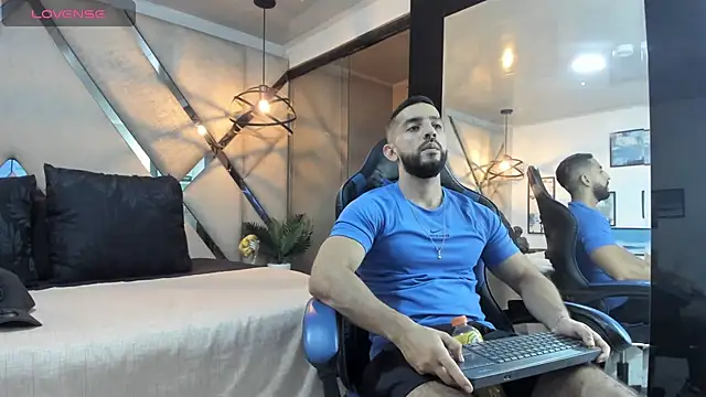 Yiyo10  online show from 04/24/26, 04:26