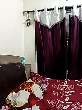 MEERAcle online show from 04/07/26, 04:29