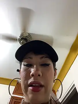 ZahaRose online show from 11/05/25, 04:45