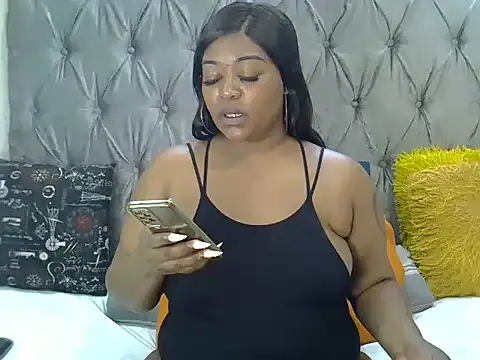 BigAssjuicy26 online show from 11/06/25, 06:31