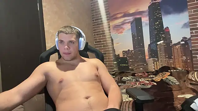 MusclePhantom online show from 10/19/25, 07:58