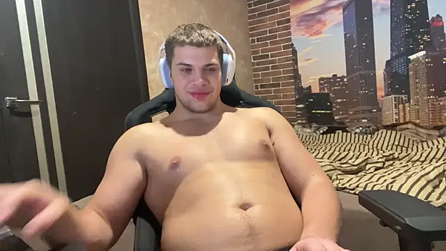 MusclePhantom online show from 11/08/25, 09:24