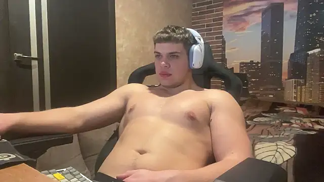 MusclePhantom online show from 01/13/26, 09:53