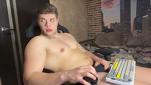 MusclePhantom online show from 04/17/26, 08:34