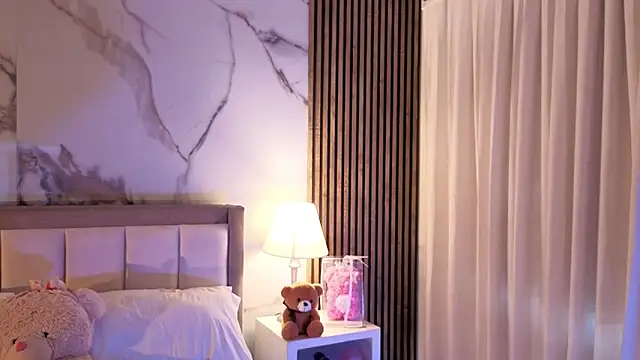 LunaRosse  online show from 10/17/25, 12:19