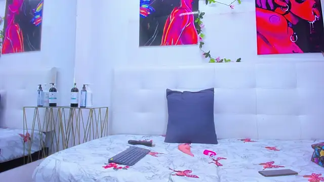 Lucia78couple online show from 01/08/26, 08:22