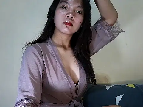 Snapshot of Sweet_thea19 chatting on 11/26/25, 02:40 Sweet thea19 online show from 11/26/25, 02:40