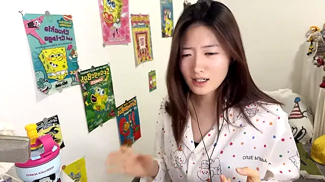 Moonlight-23 online show from 10/11/25, 02:15