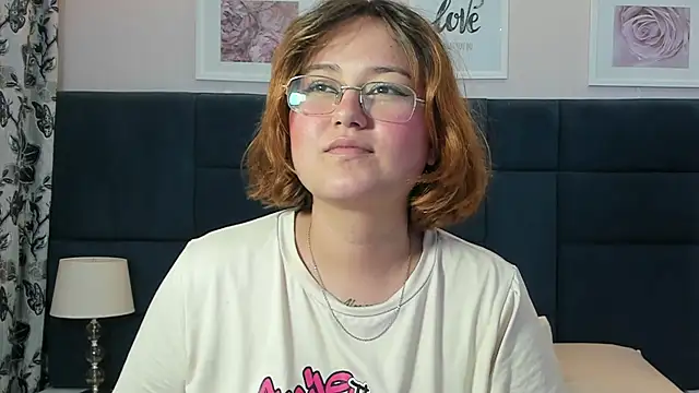 isa grey  online show from 12/05/25, 05:05