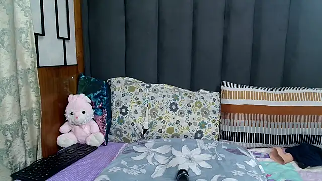 Snapshot of MrsMxx25 chatting on 02/10/26, 02:48 MrsMxx25 online show from 02/10/26, 02:48