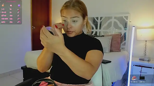 MikaelaStone online show from 12/19/25, 10:55