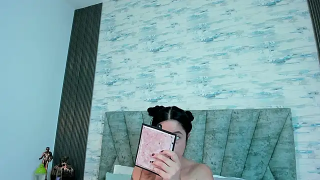 ShanelEvans online show from 09/25/25, 06:55