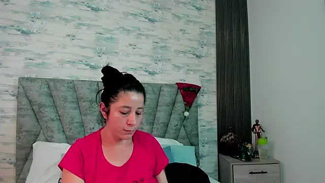 ShanelEvans online show from 12/17/25, 06:47