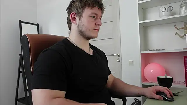 Richard Dullas online show from 10/08/25, 10:02