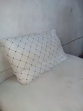 Ghost5943 online show from 10/04/25, 10:41