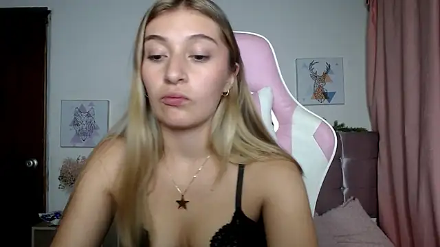 SophiaaLee online show from 03/10/26, 11:43