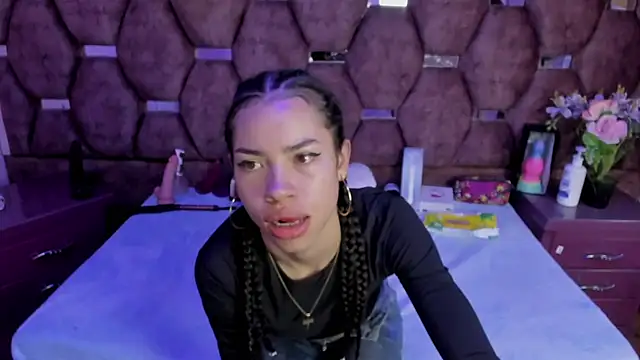 Nanis James online show from 05/15/26, 03:02