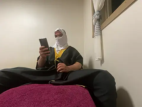 sheikhbandar06 09 online show from 10/11/25, 10:19